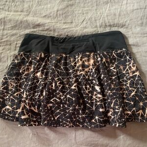 Lululemon tennis skirt size 6